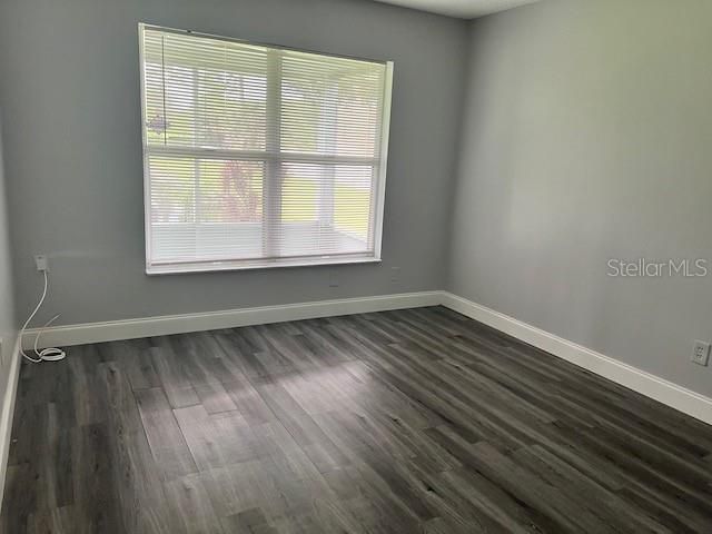 Active With Contract: $205,000 (2 beds, 2 baths, 864 Square Feet)