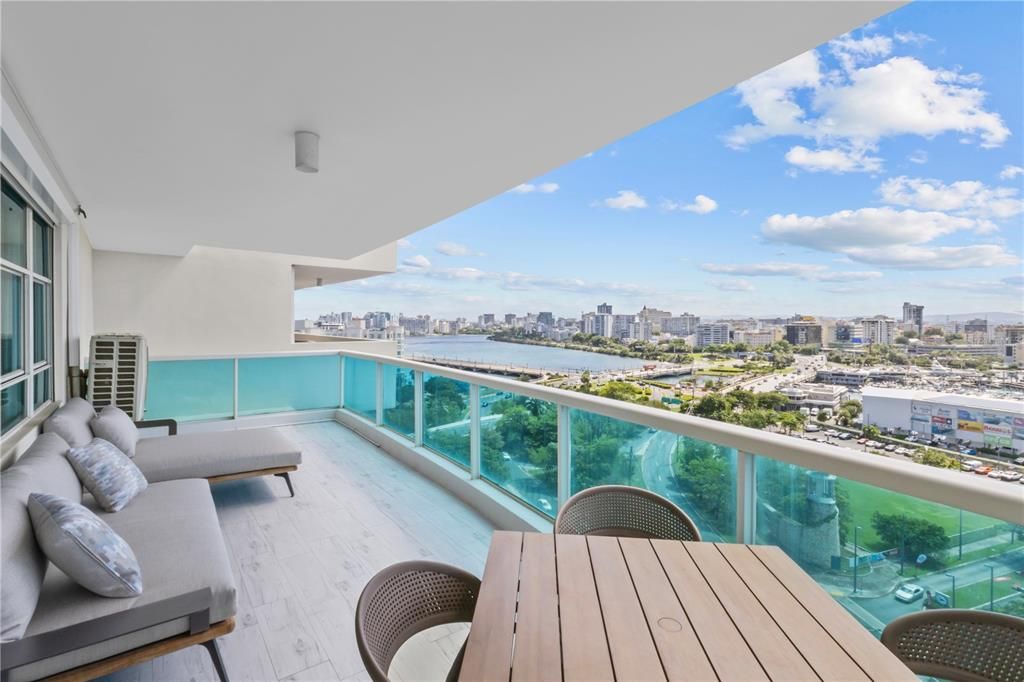 En Renta: $6,950 (3 camas, 2 baños, 2187 Pies cuadrados)