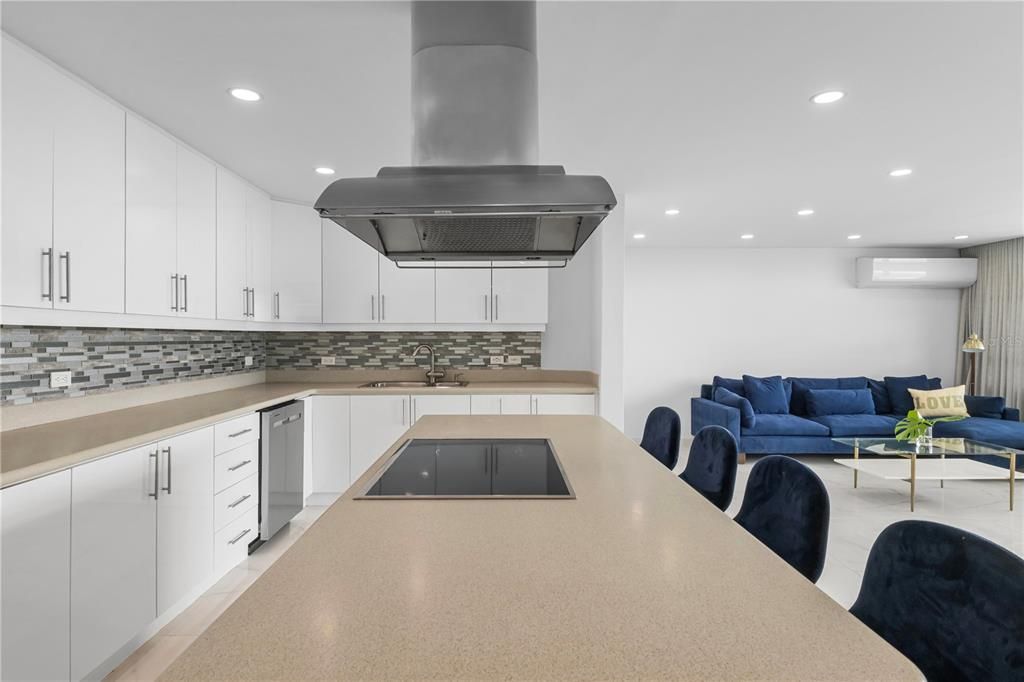 En Renta: $6,950 (3 camas, 2 baños, 2187 Pies cuadrados)