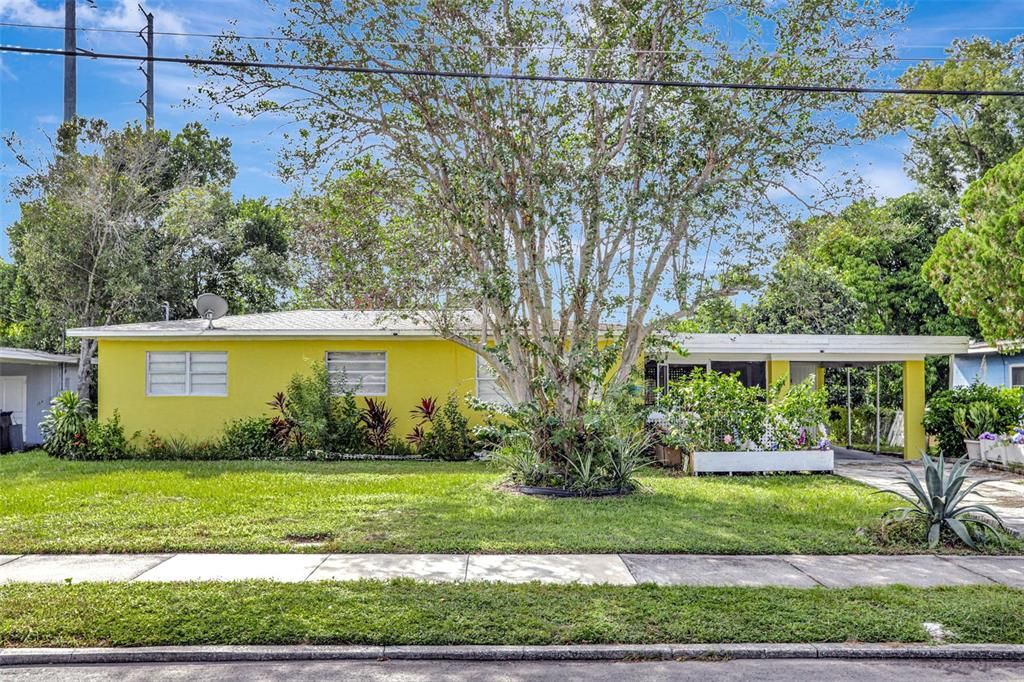 最近售出: $225,000 (3 贝兹, 1 浴室, 975 平方英尺)