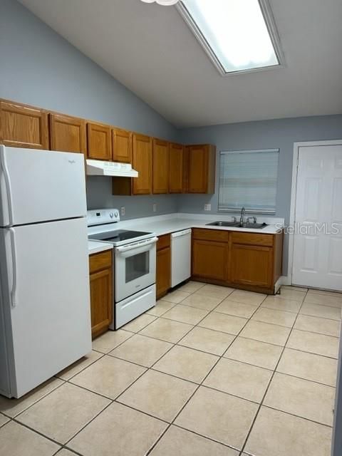 出租: $1,650 (2 贝兹, 2 浴室, 930 平方英尺)