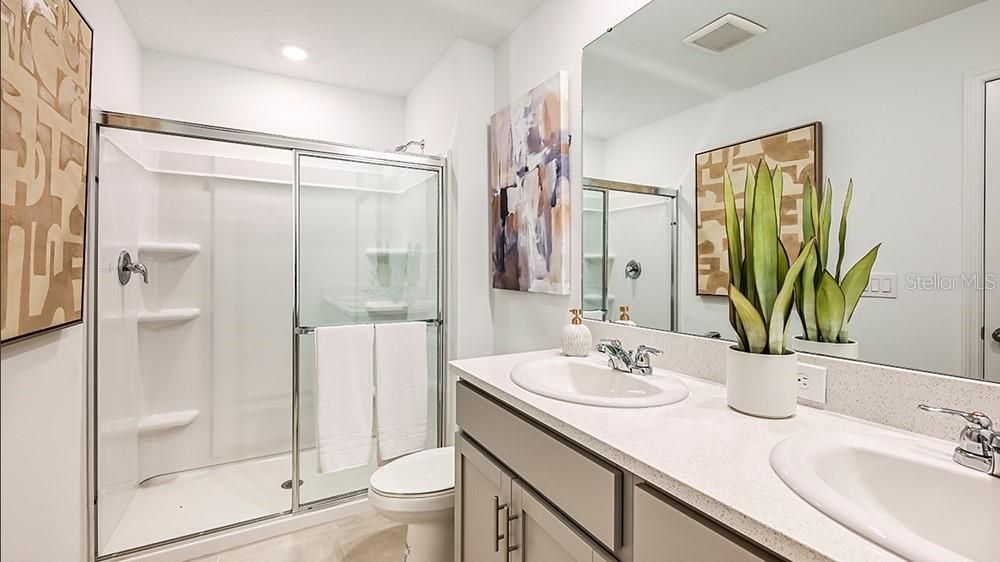 Activo con contrato: $299,000 (3 camas, 2 baños, 1373 Pies cuadrados)