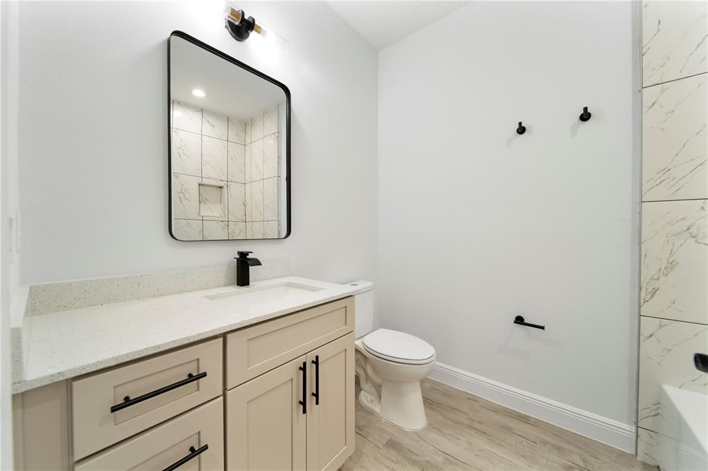 For Rent: $2,350 (4 beds, 2 baths, 1973 Square Feet)