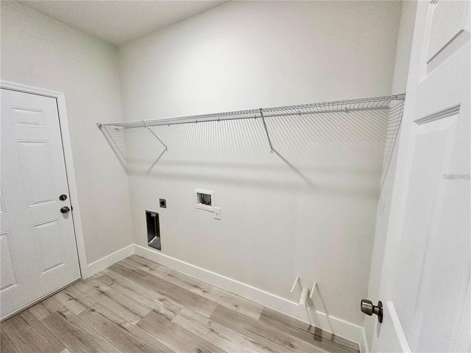 For Sale: $282,490 (3 beds, 2 baths, 1529 Square Feet)