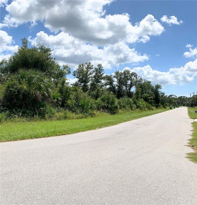 En Venta: $65,000 (0.52 acres)