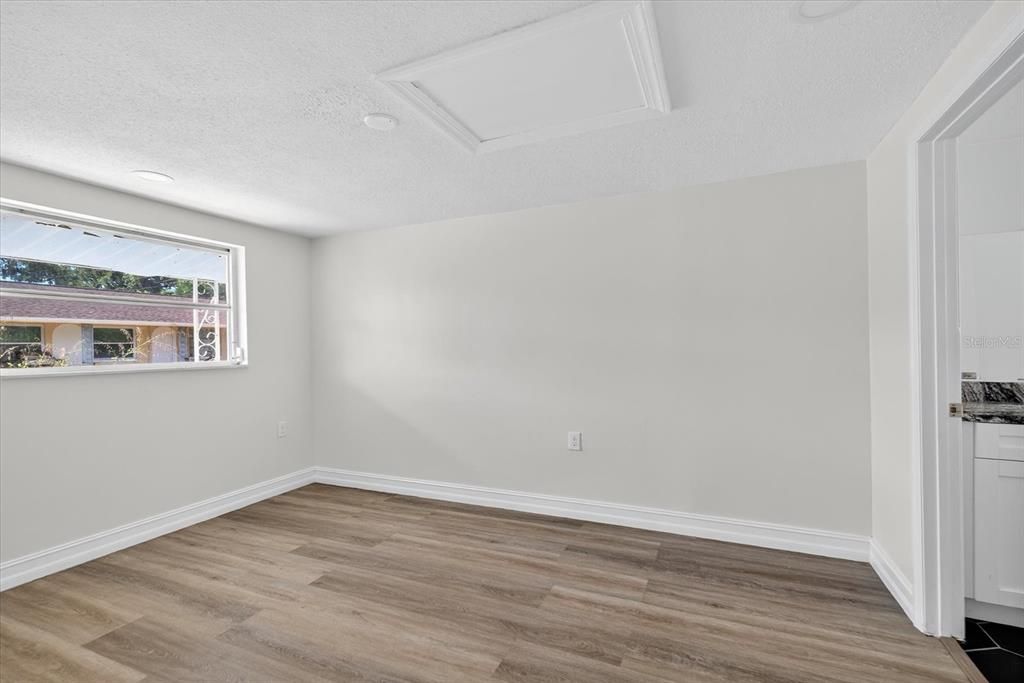 For Rent: $1,225 (1 beds, 1 baths, 624 Square Feet)