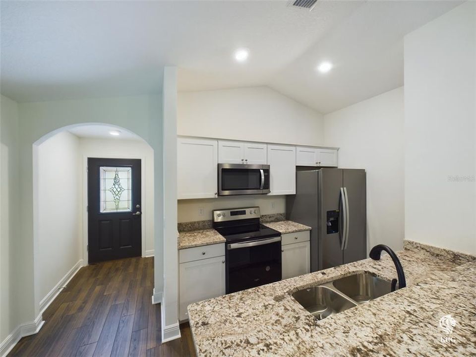 En Renta: $2,100 (3 camas, 2 baños, 1232 Pies cuadrados)