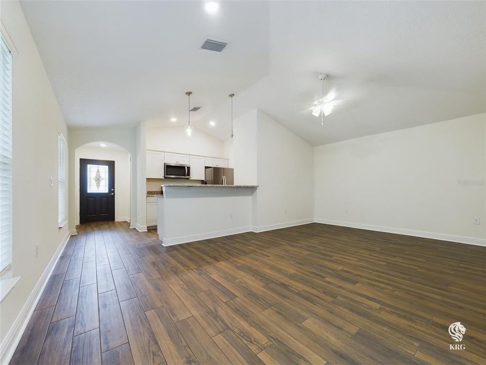 En Renta: $2,100 (3 camas, 2 baños, 1232 Pies cuadrados)