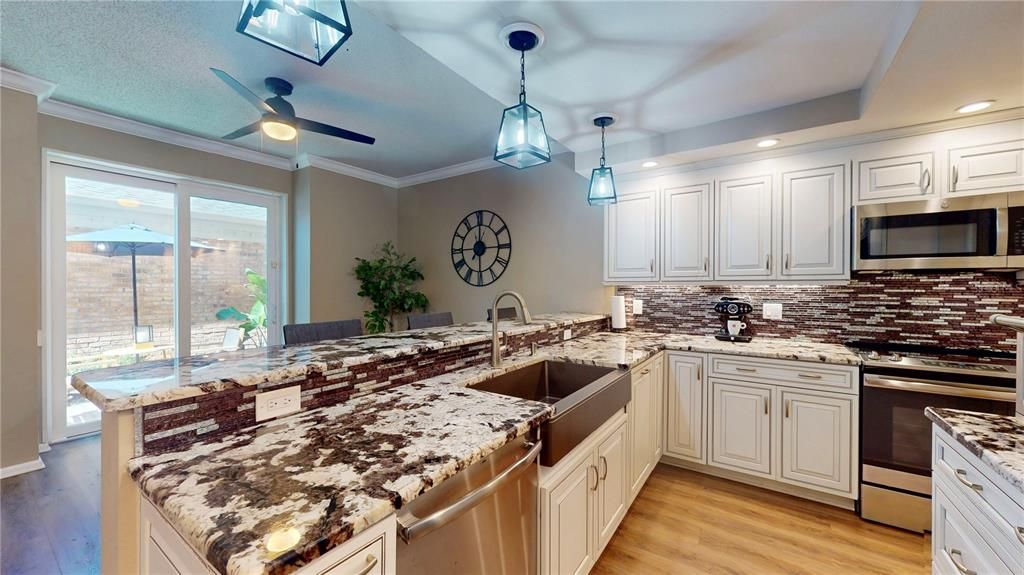 For Sale: $575,000 (3 beds, 2 baths, 1848 Square Feet)