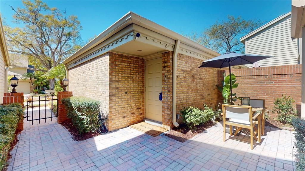 For Sale: $575,000 (3 beds, 2 baths, 1848 Square Feet)