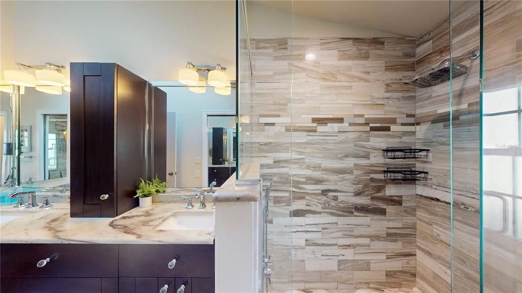 For Sale: $575,000 (3 beds, 2 baths, 1848 Square Feet)