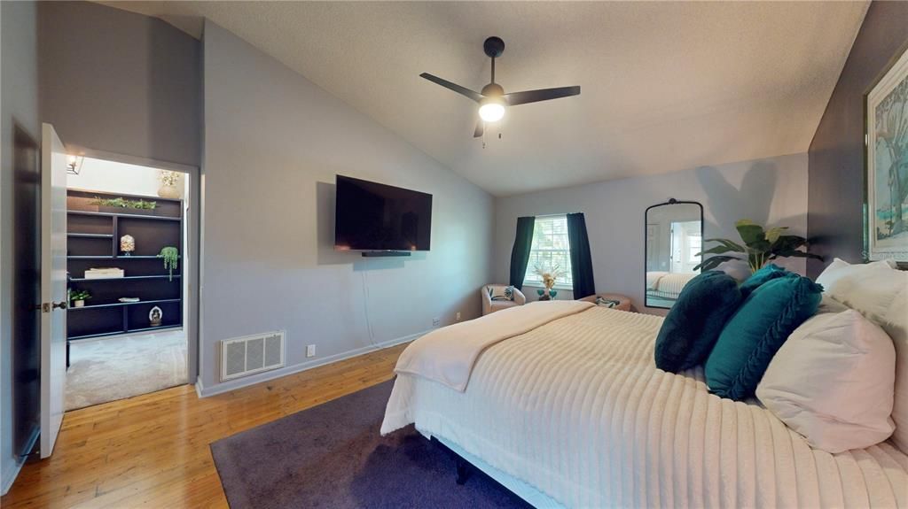 For Sale: $575,000 (3 beds, 2 baths, 1848 Square Feet)