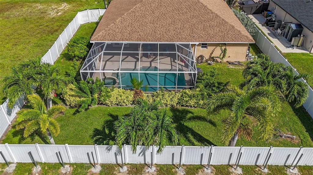 For Sale: $380,000 (4 beds, 2 baths, 1718 Square Feet)