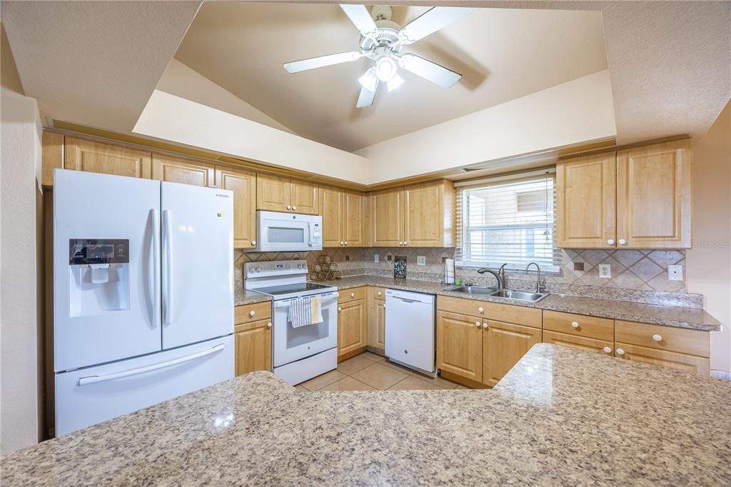 For Sale: $380,000 (4 beds, 2 baths, 1718 Square Feet)