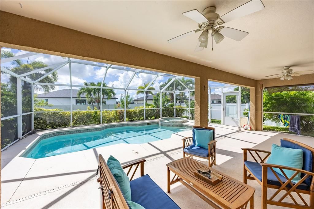 For Sale: $380,000 (4 beds, 2 baths, 1718 Square Feet)