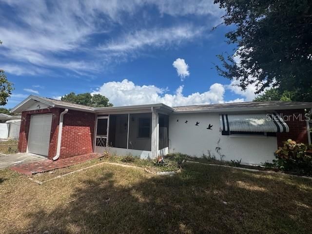 Active With Contract: $1,495 (3 beds, 2 baths, 1118 Square Feet)