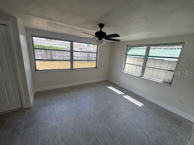 Active With Contract: $1,495 (3 beds, 2 baths, 1118 Square Feet)