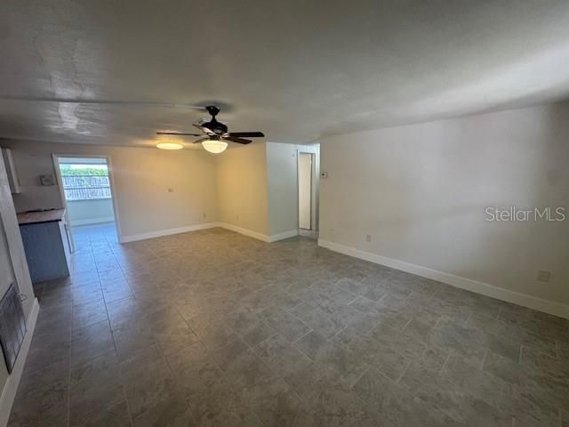 Active With Contract: $1,495 (3 beds, 2 baths, 1118 Square Feet)