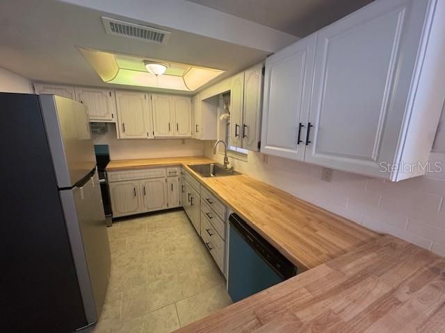 Active With Contract: $1,495 (3 beds, 2 baths, 1118 Square Feet)