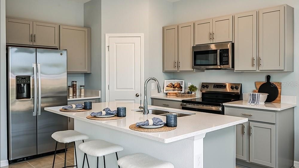 Active With Contract: $299,000 (3 beds, 2 baths, 1373 Square Feet)