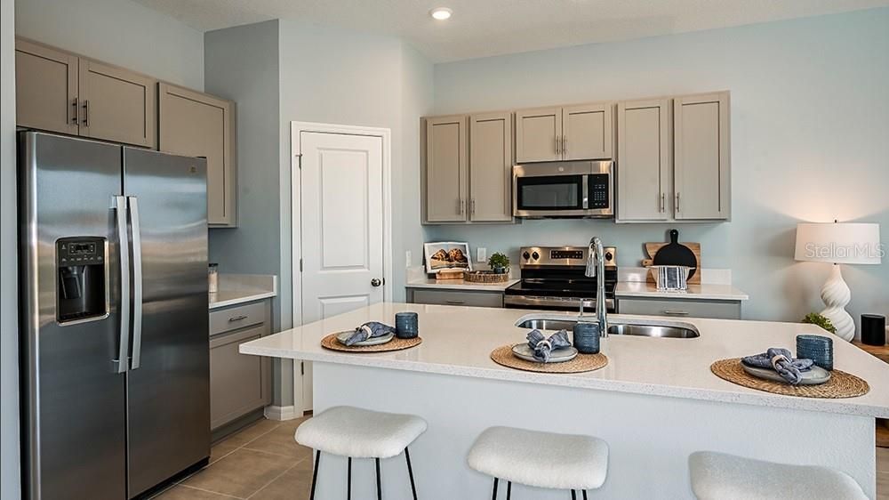 Active With Contract: $299,000 (3 beds, 2 baths, 1373 Square Feet)