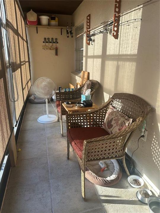 На продажу: $249,900 (2 спален, 2 ванн, 1102 Квадратных фут)