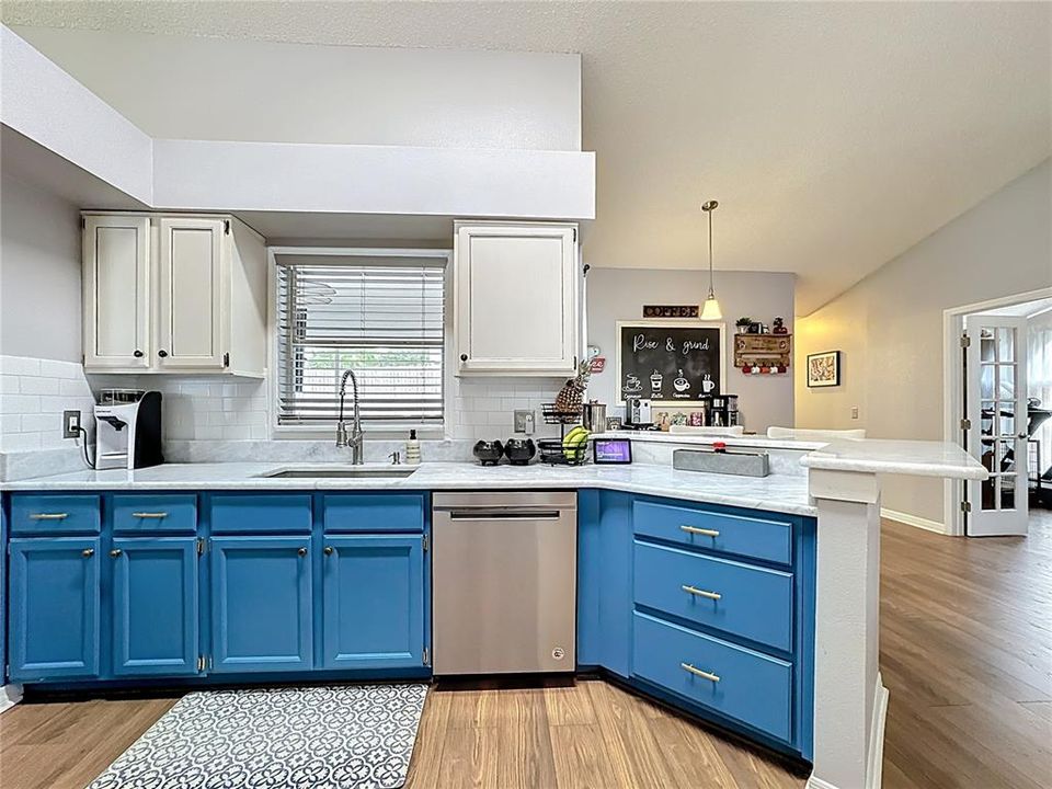 Active With Contract: $435,000 (3 beds, 2 baths, 1766 Square Feet)