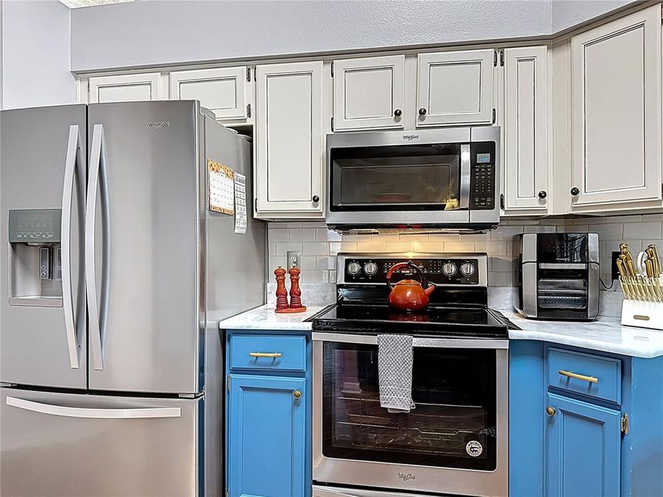 Active With Contract: $435,000 (3 beds, 2 baths, 1766 Square Feet)