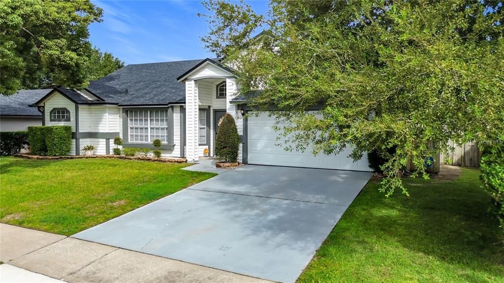 Active With Contract: $435,000 (3 beds, 2 baths, 1766 Square Feet)