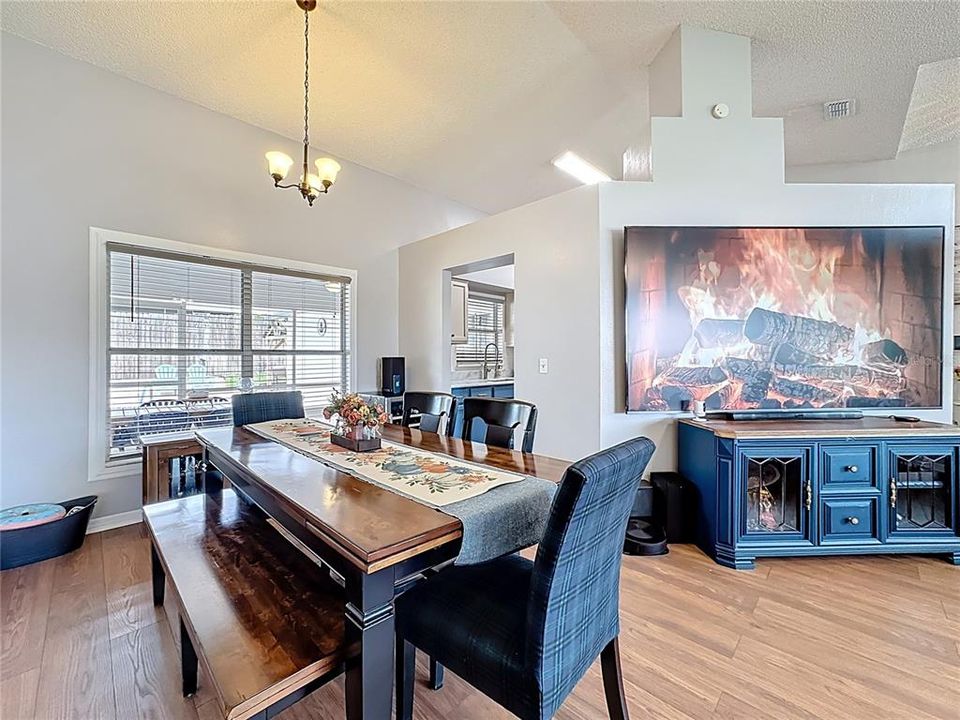 Active With Contract: $435,000 (3 beds, 2 baths, 1766 Square Feet)