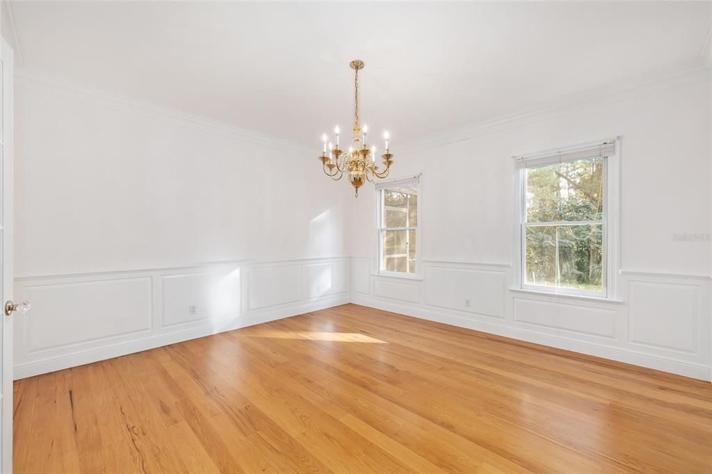 En Venta: $995,000 (5 camas, 3 baños, 3920 Pies cuadrados)