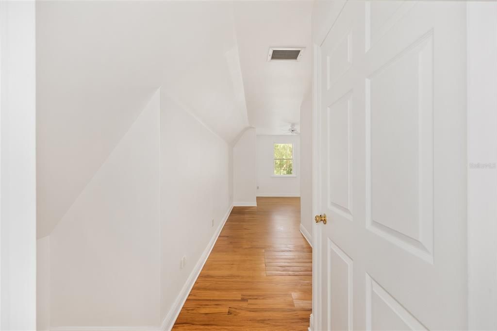 En Venta: $995,000 (5 camas, 3 baños, 3920 Pies cuadrados)