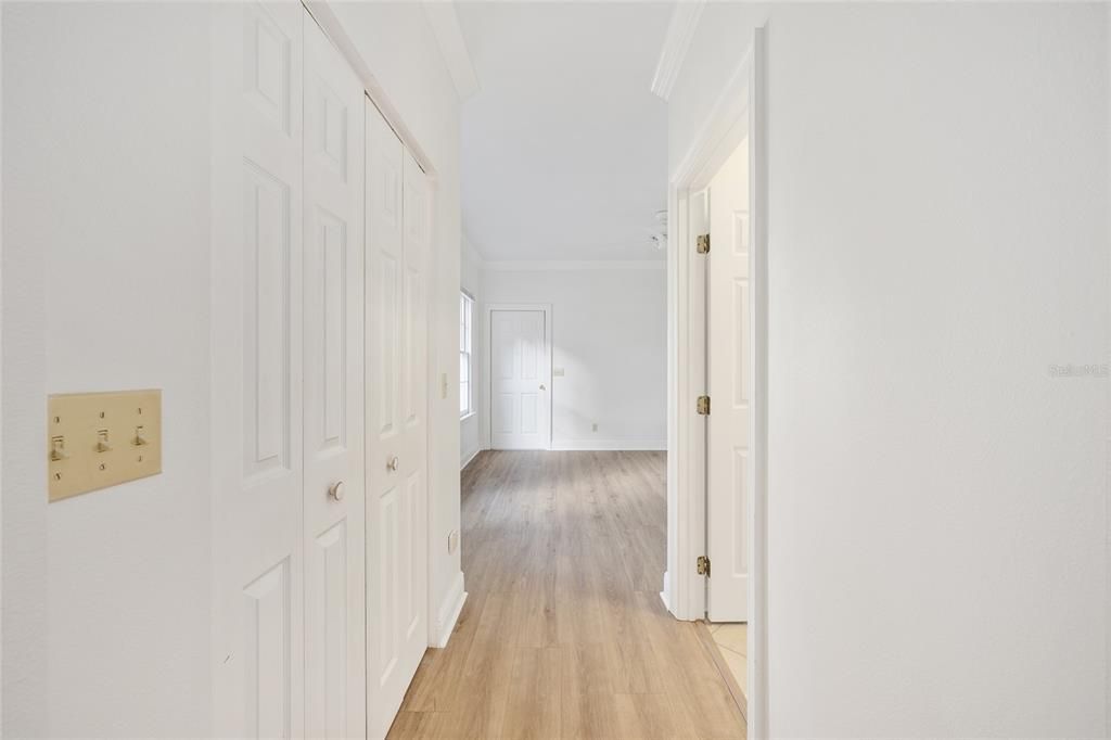 En Venta: $995,000 (5 camas, 3 baños, 3920 Pies cuadrados)