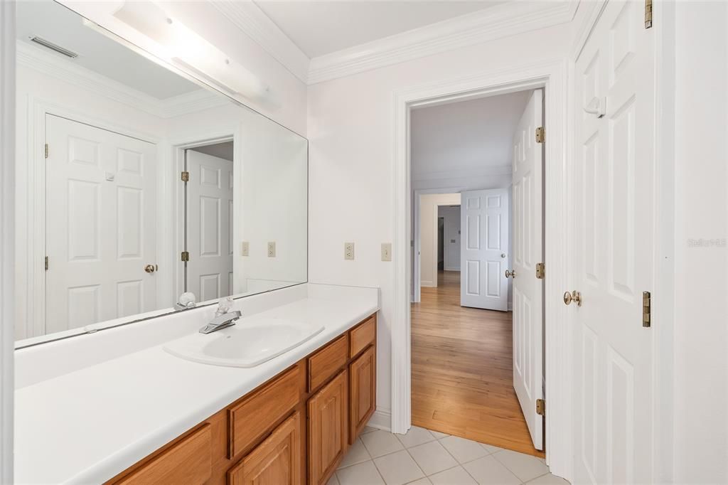 En Venta: $995,000 (5 camas, 3 baños, 3920 Pies cuadrados)