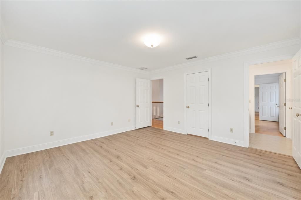 En Venta: $995,000 (5 camas, 3 baños, 3920 Pies cuadrados)