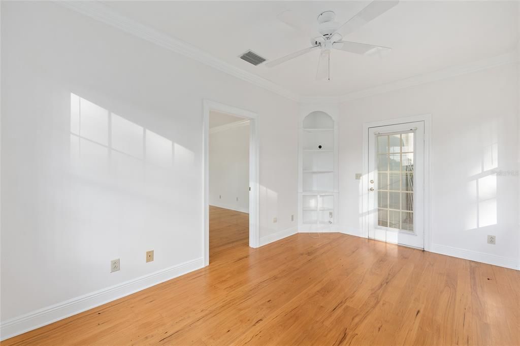 En Venta: $995,000 (5 camas, 3 baños, 3920 Pies cuadrados)