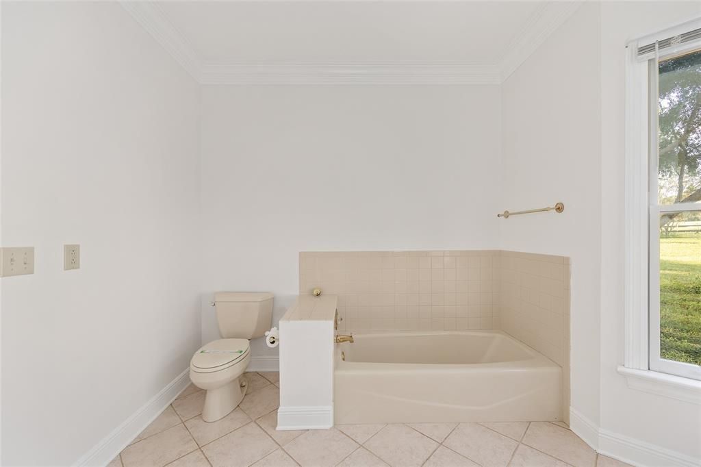 En Venta: $995,000 (5 camas, 3 baños, 3920 Pies cuadrados)