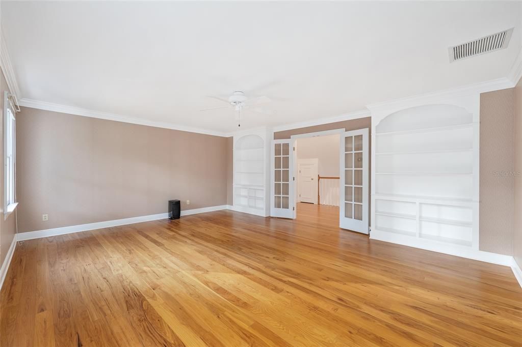 En Venta: $995,000 (5 camas, 3 baños, 3920 Pies cuadrados)