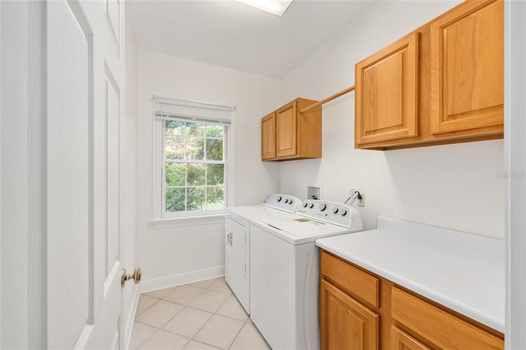 En Venta: $995,000 (5 camas, 3 baños, 3920 Pies cuadrados)