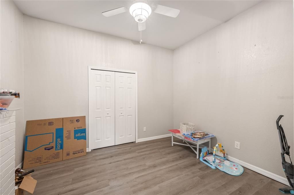 For Sale: $260,000 (3 beds, 2 baths, 1700 Square Feet)