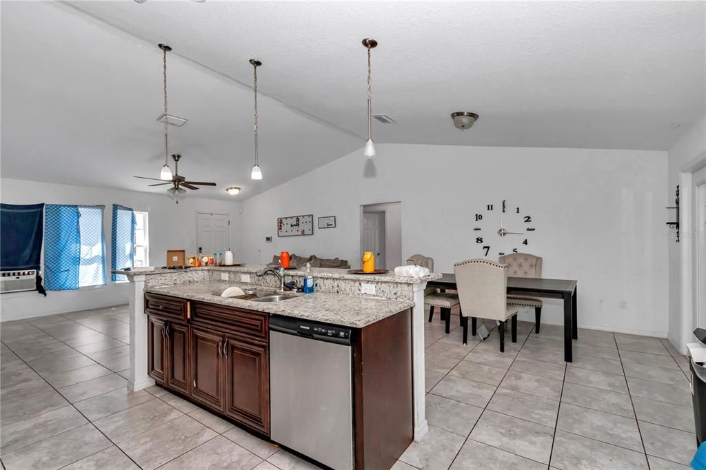 Active With Contract: $250,000 (3 beds, 2 baths, 1702 Square Feet)