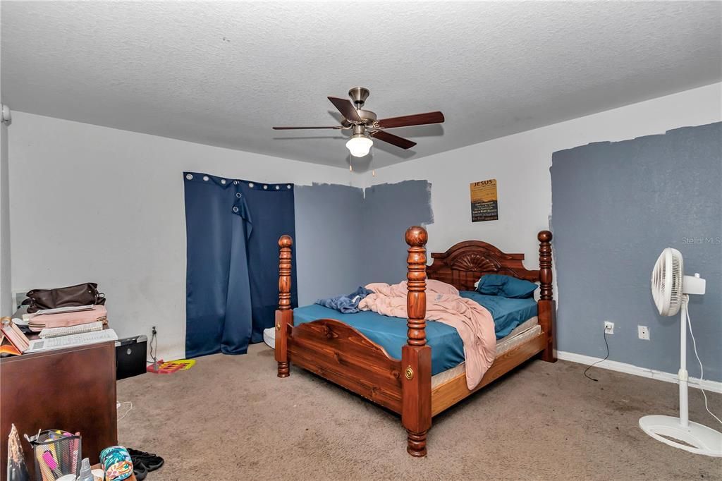 Active With Contract: $250,000 (3 beds, 2 baths, 1702 Square Feet)