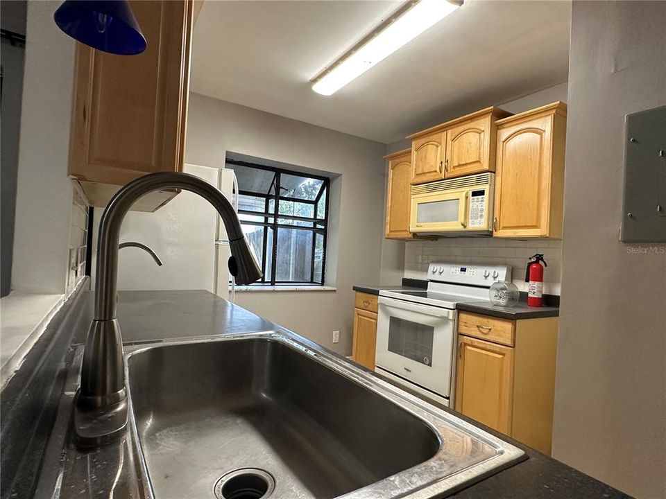 For Rent: $1,600 (2 beds, 2 baths, 1313 Square Feet)