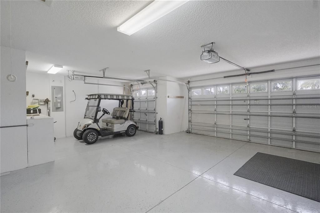 For Sale: $699,000 (3 beds, 2 baths, 1927 Square Feet)