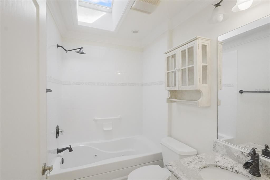 For Sale: $699,000 (3 beds, 2 baths, 1927 Square Feet)