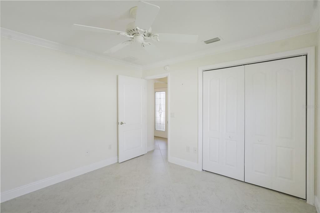 For Sale: $699,000 (3 beds, 2 baths, 1927 Square Feet)