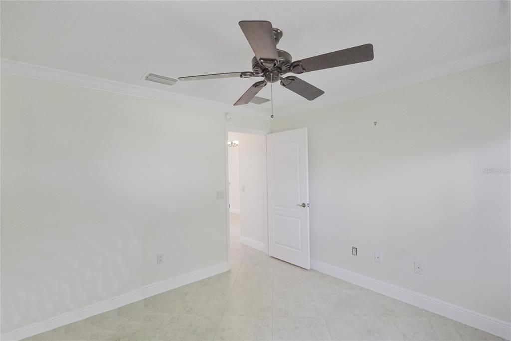 For Sale: $699,000 (3 beds, 2 baths, 1927 Square Feet)