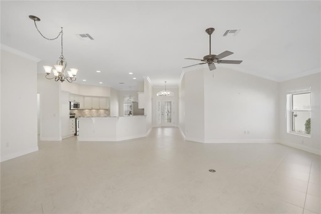 For Sale: $699,000 (3 beds, 2 baths, 1927 Square Feet)