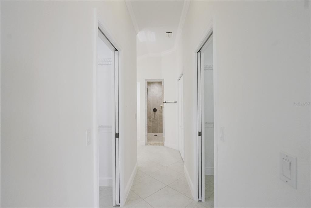 For Sale: $699,000 (3 beds, 2 baths, 1927 Square Feet)