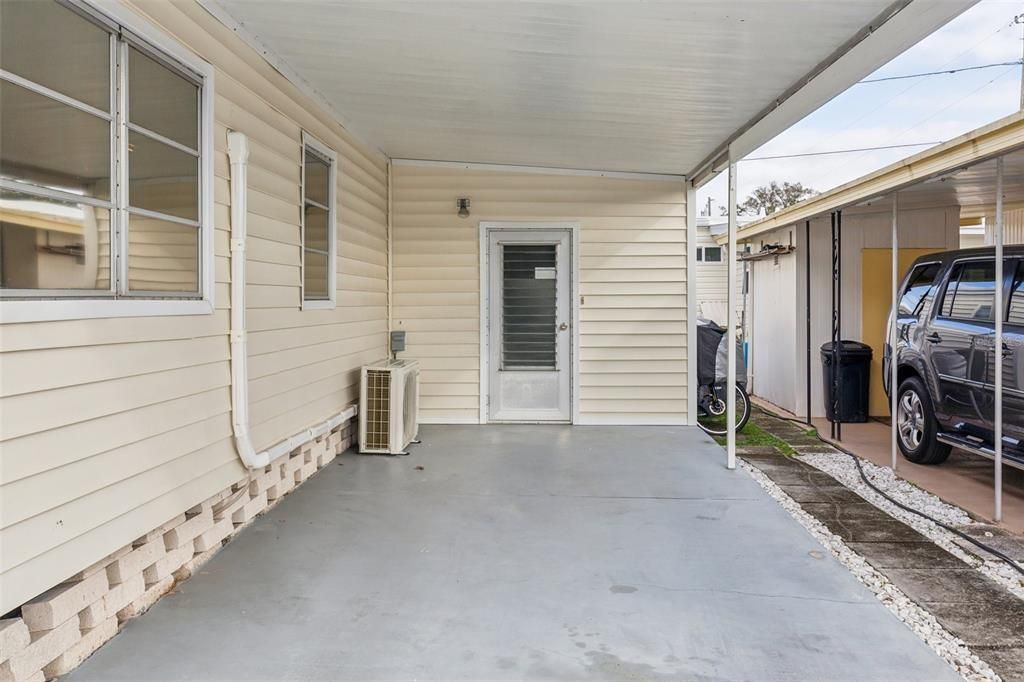 For Sale: $89,900 (2 beds, 1 baths, 952 Square Feet)